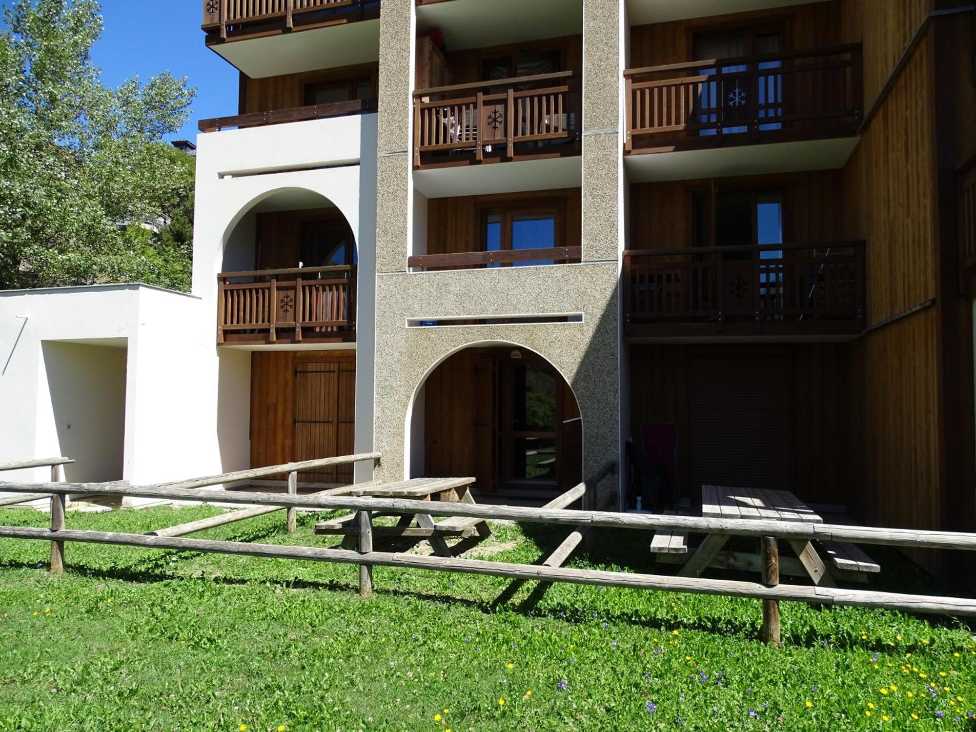 Studio Avec Jardin Et Garage, Proche Super Venosc Les Deux Alpes Exterior foto